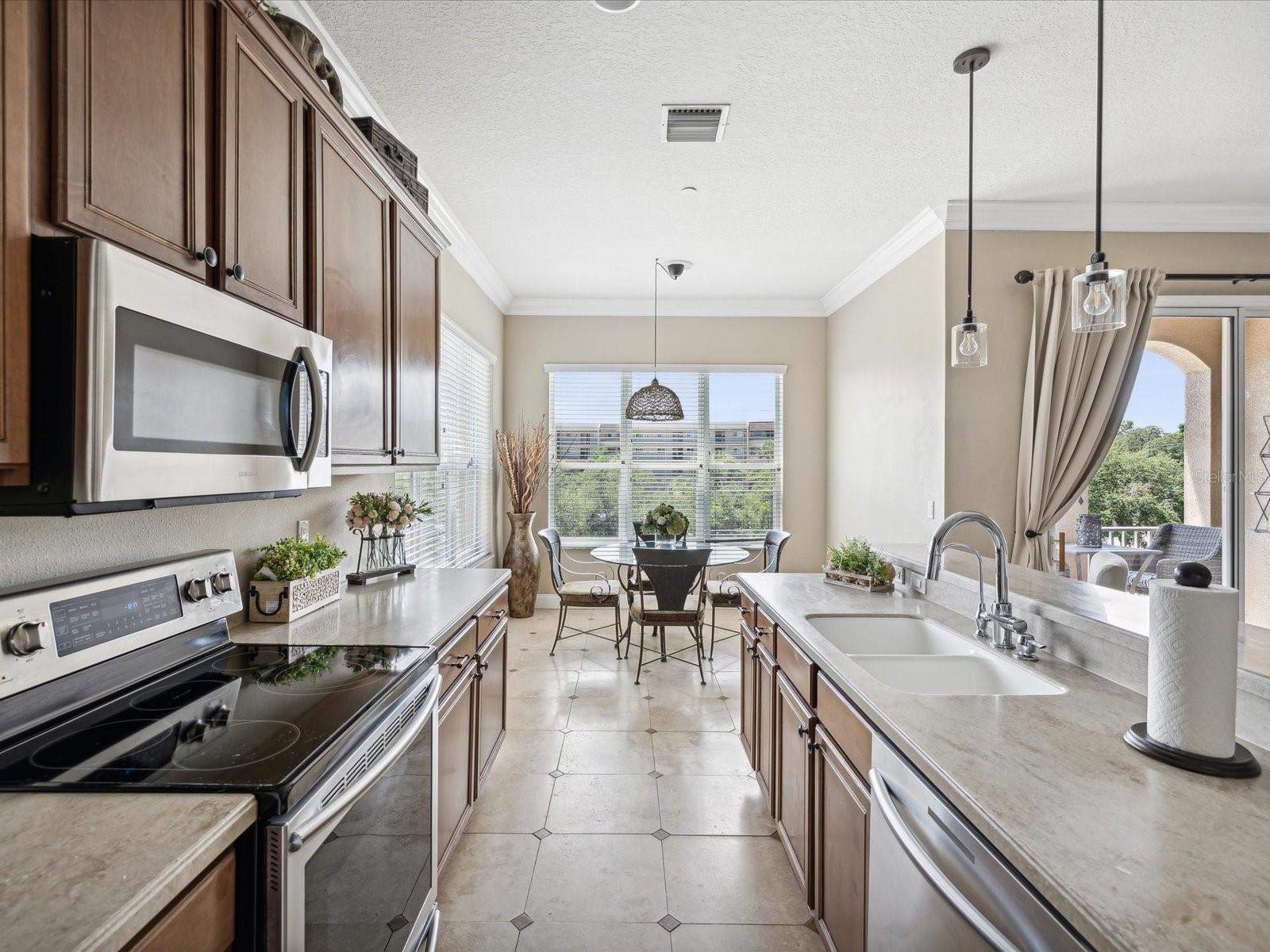 Image 10 of 70 For 94 Highland Avenue 2801