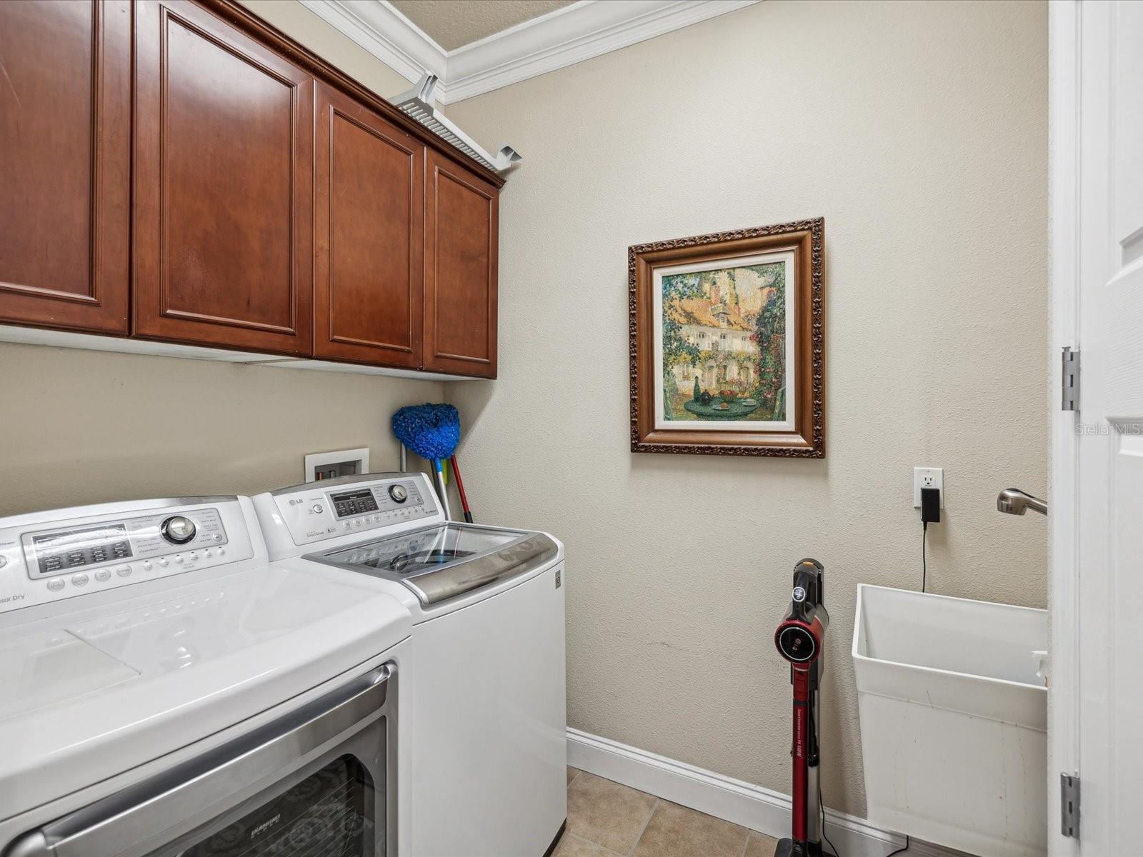 Image 34 of 70 For 94 Highland Avenue 2801