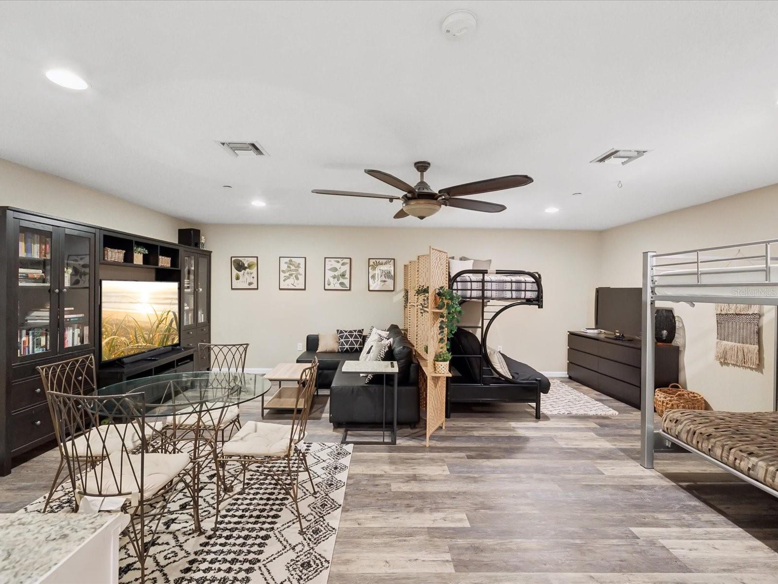 Image 45 of 70 For 94 Highland Avenue 2801