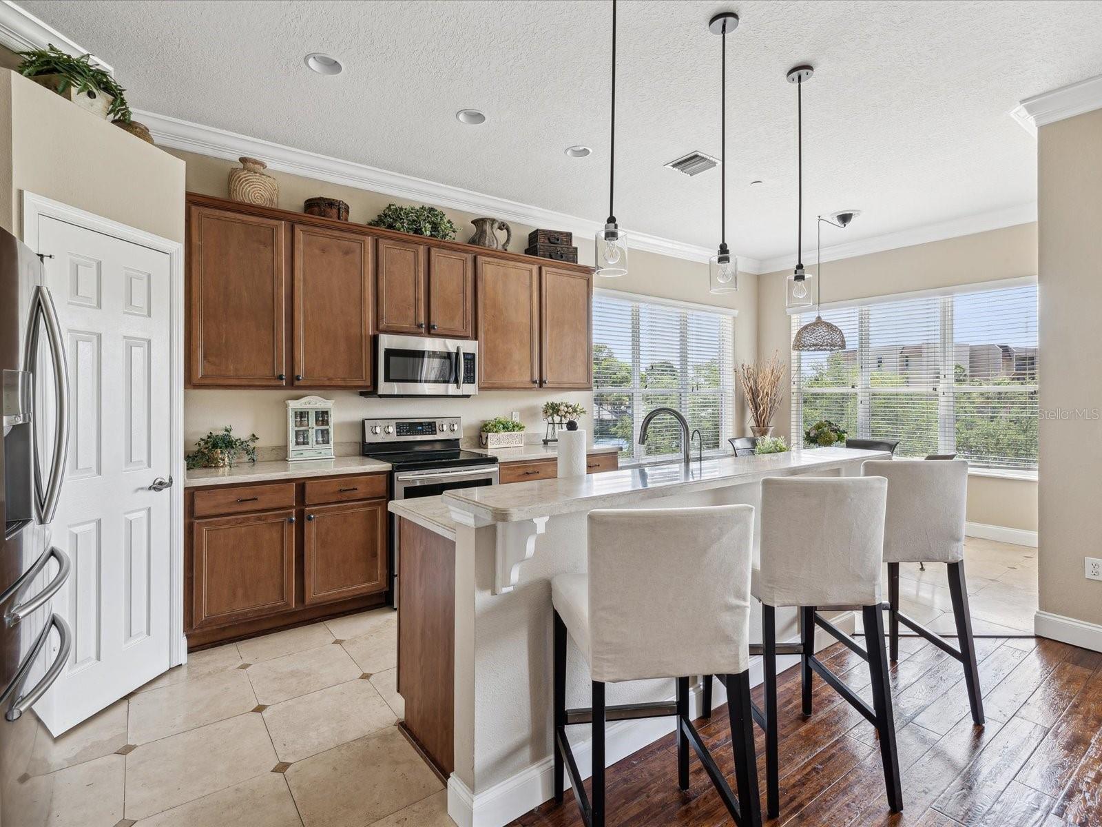 Image 5 of 70 For 94 Highland Avenue 2801