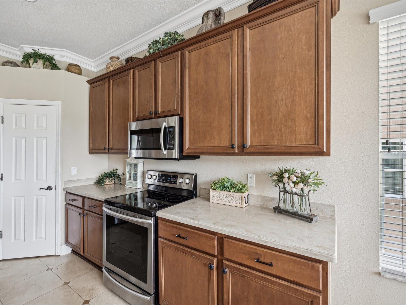 Image 8 of 70 For 94 Highland Avenue 2801
