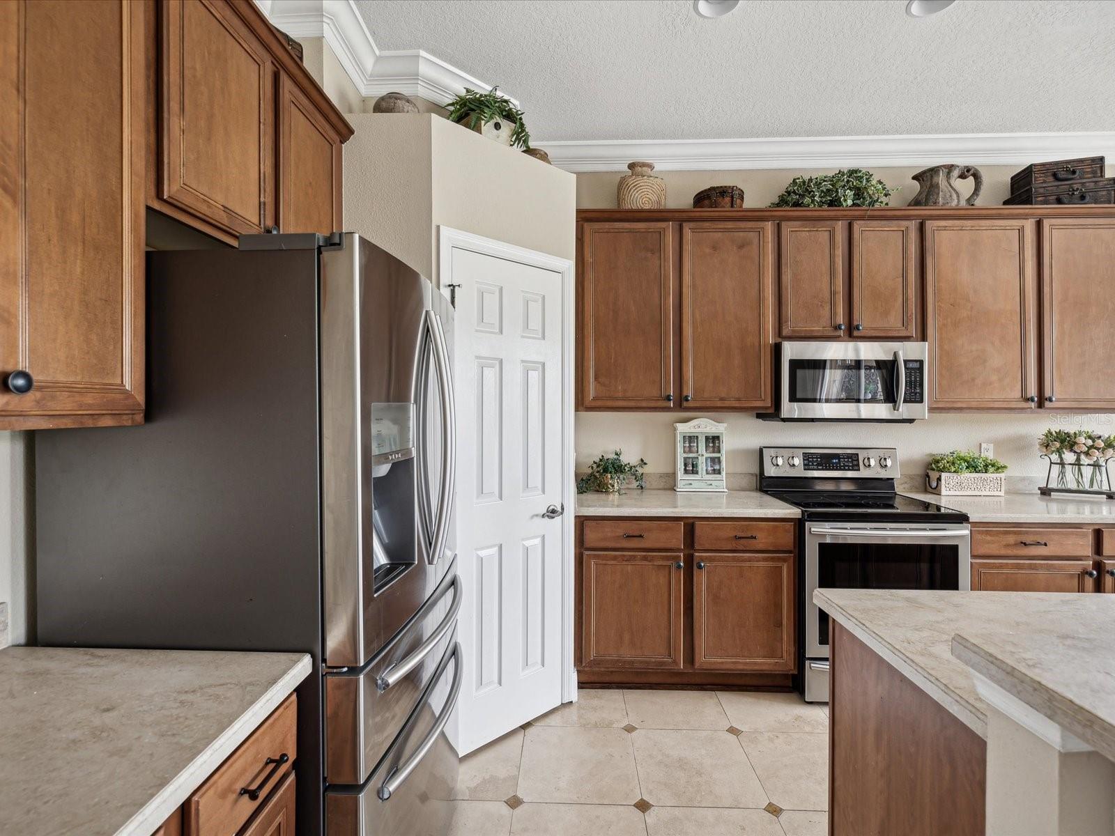Image 9 of 70 For 94 Highland Avenue 2801