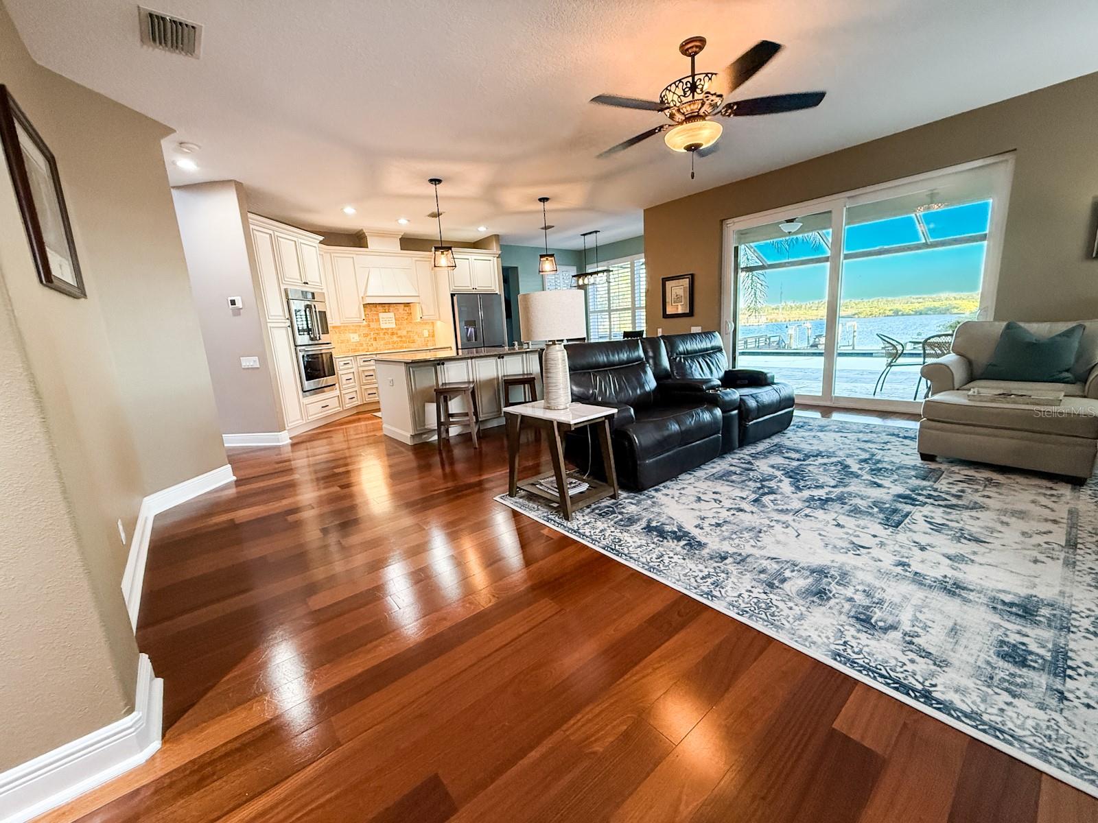 Image 15 of 55 For 1881 Riveredge Drive