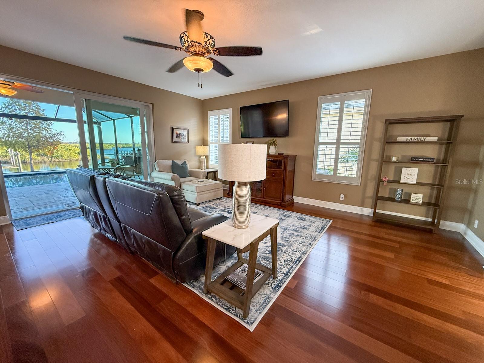 Image 16 of 55 For 1881 Riveredge Drive