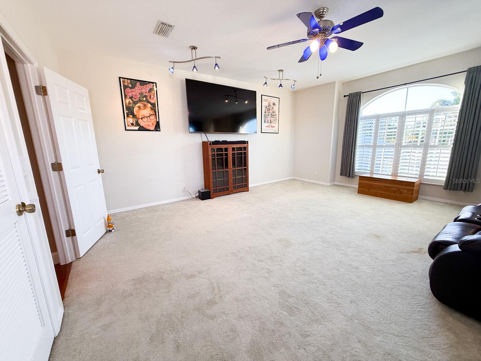 Image 33 of 55 For 1881 Riveredge Drive