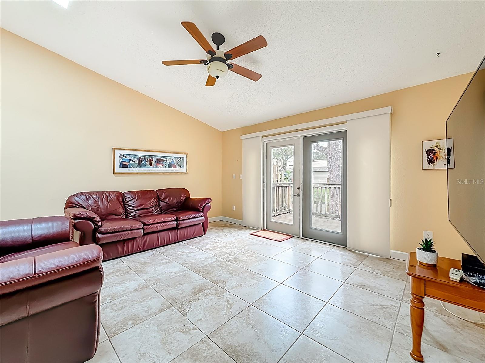 Image 7 of 26 For 6343 92nd Place N 2105