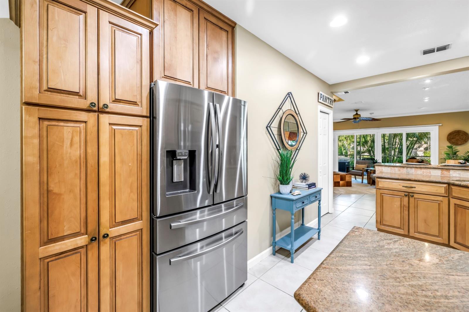 Image 13 of 41 For 903 Pinellas Bayway S 302