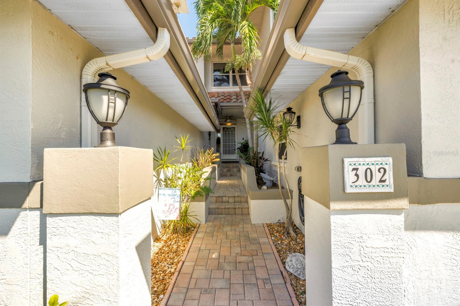 Image 5 of 41 For 903 Pinellas Bayway S 302