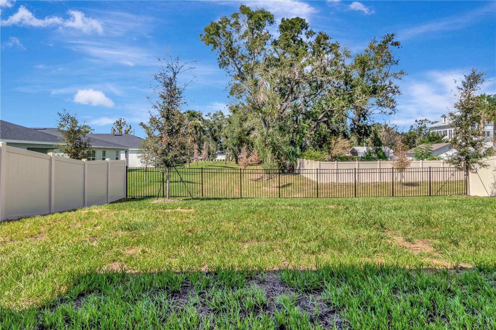 Image 33 of 36 For 1300 Plumbago Court