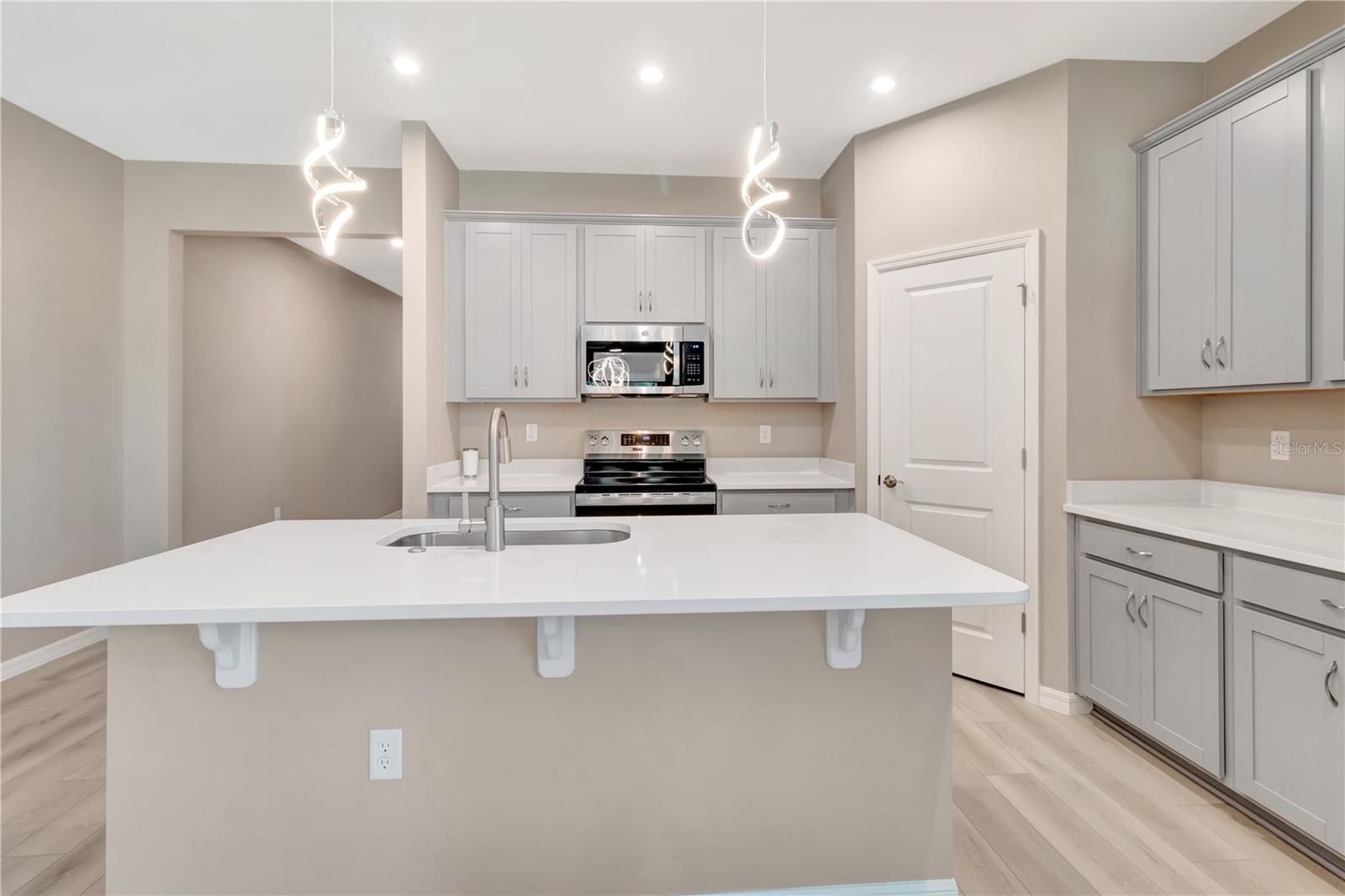 Image 5 of 36 For 1300 Plumbago Court