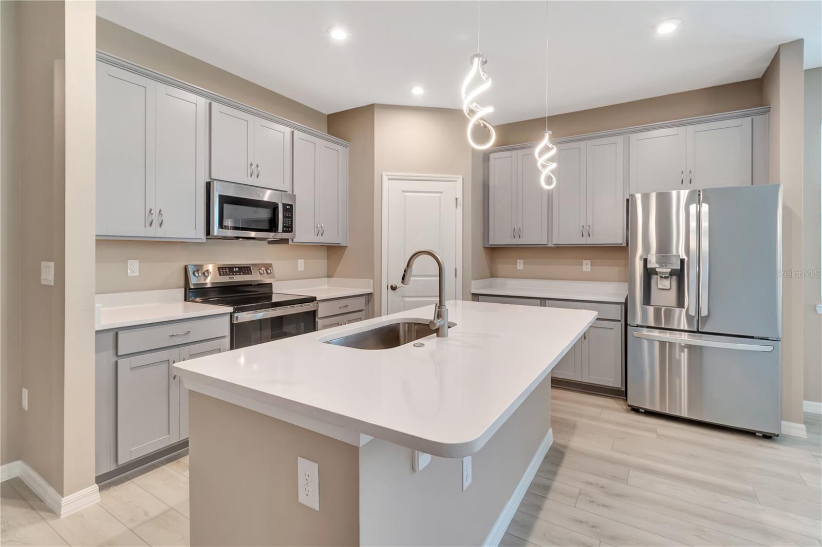 Image 6 of 36 For 1300 Plumbago Court