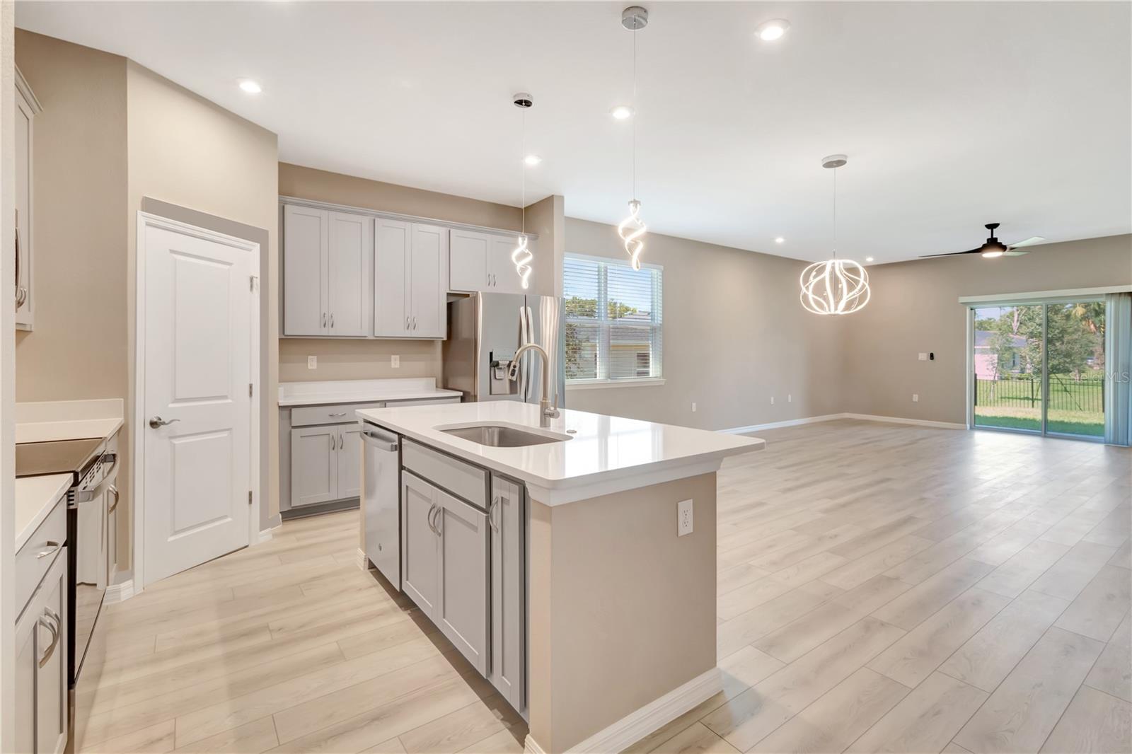 Image 7 of 36 For 1300 Plumbago Court