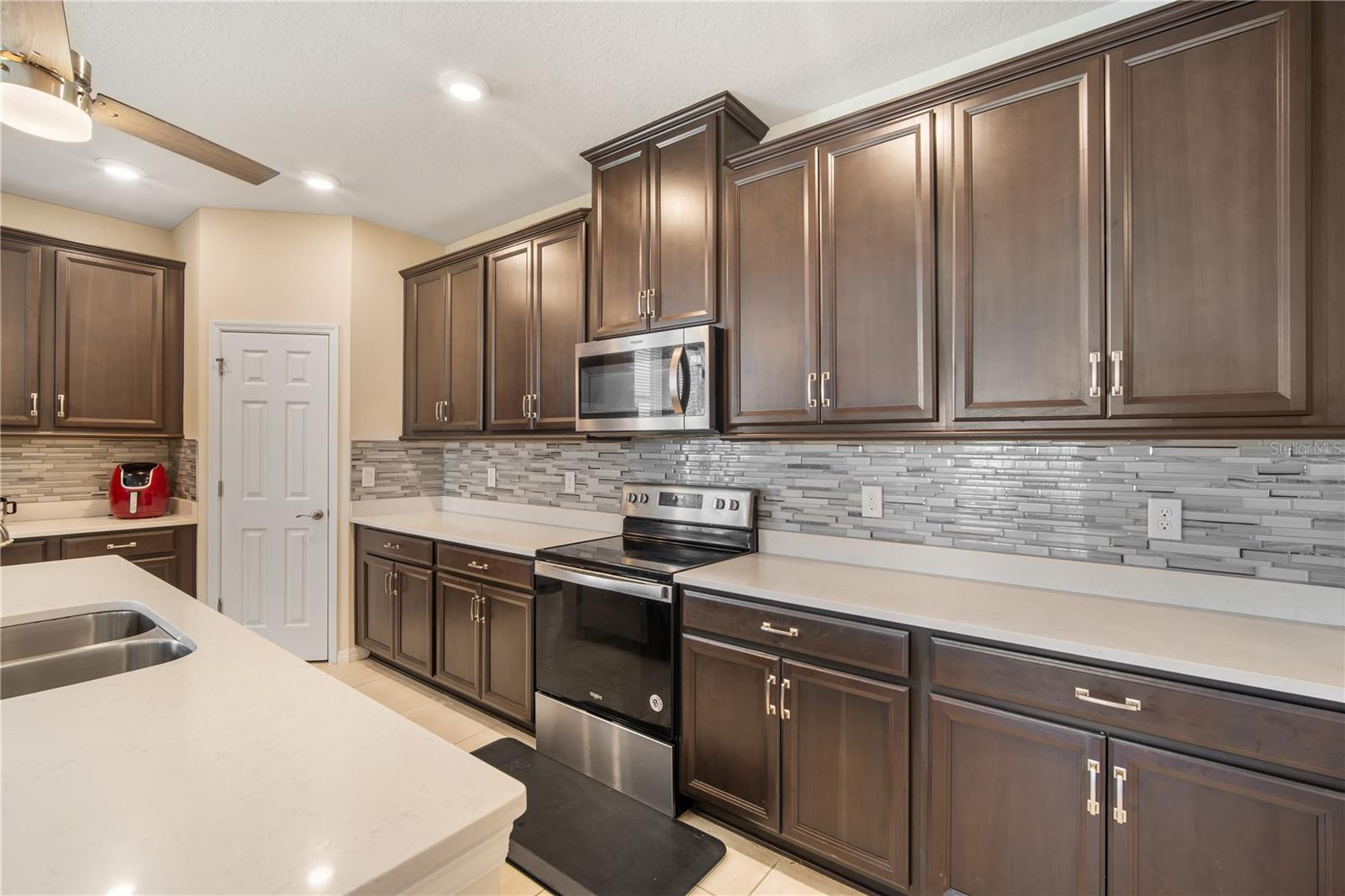 Image 13 of 24 For 13413 Palmera Vista Drive