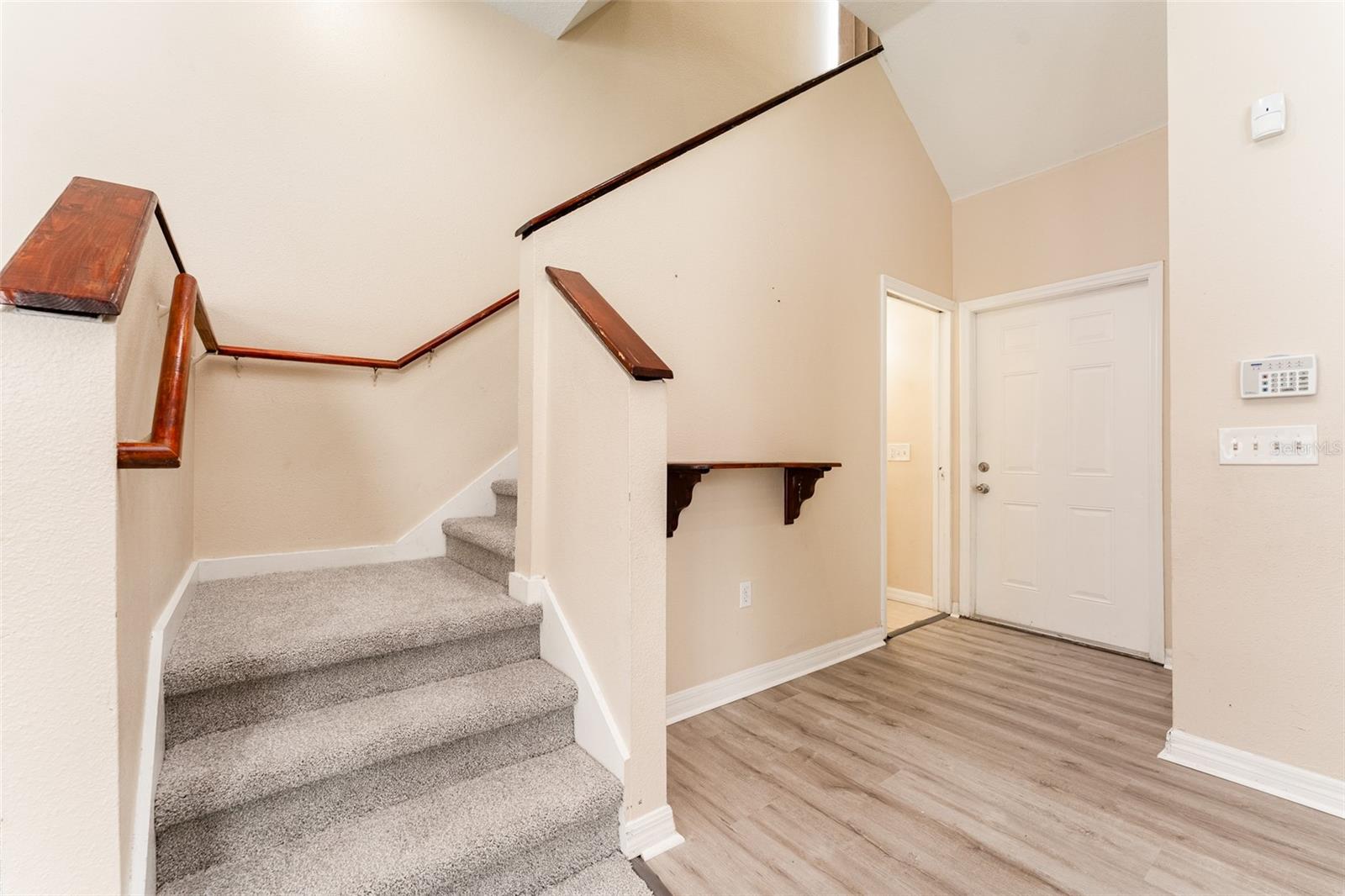 Image 16 of 51 For 9519 Citrus Glen