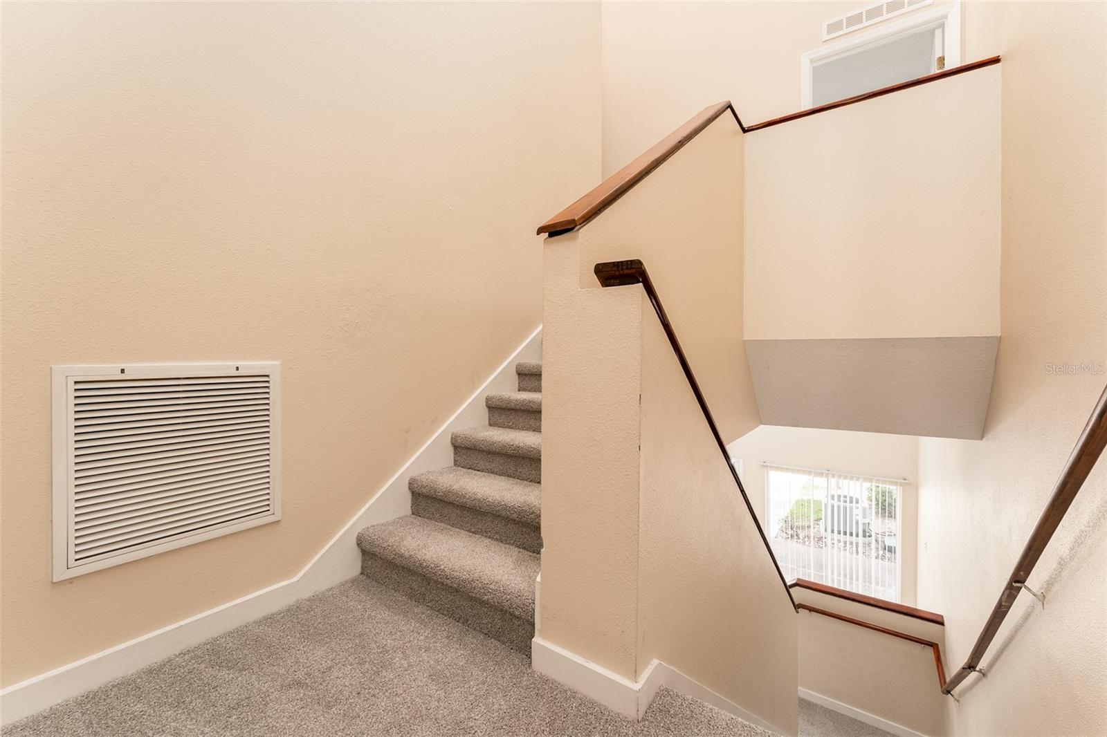 Image 17 of 51 For 9519 Citrus Glen