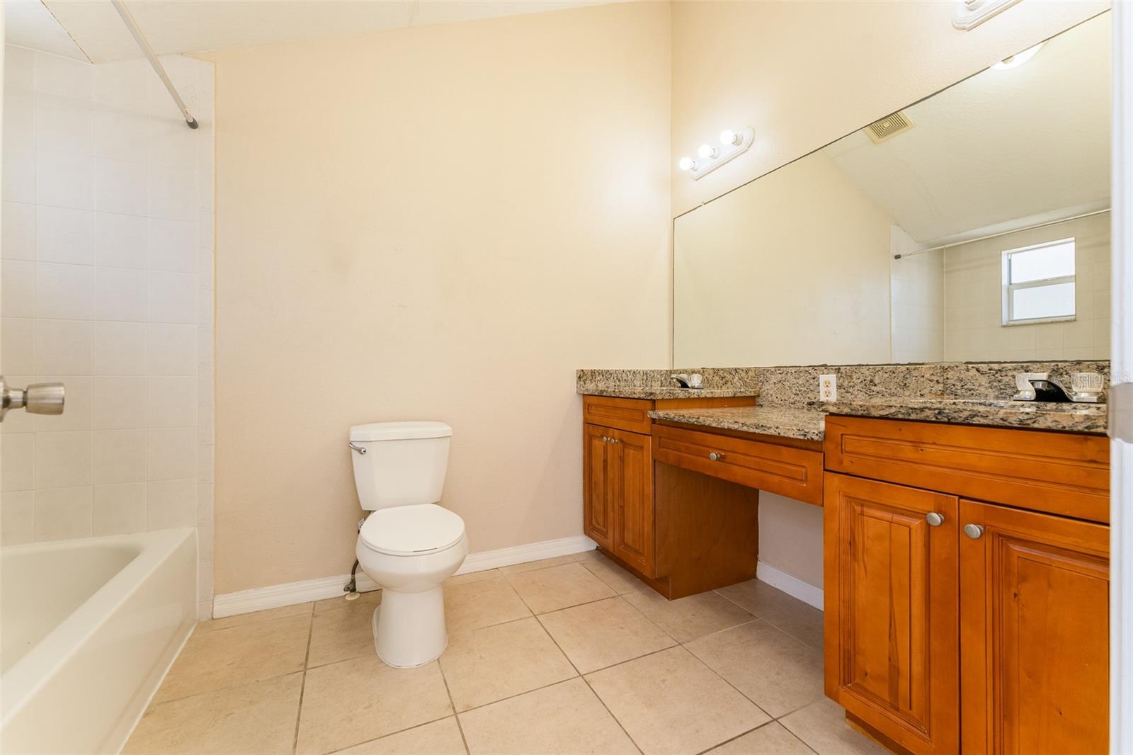 Image 23 of 51 For 9519 Citrus Glen