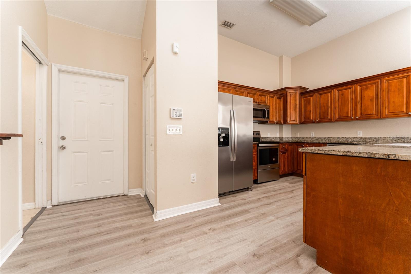 Image 6 of 51 For 9519 Citrus Glen