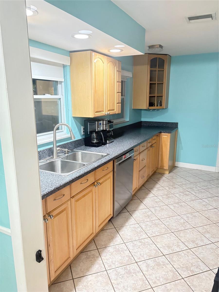 Image 6 of 23 For 11054 91st Terrace