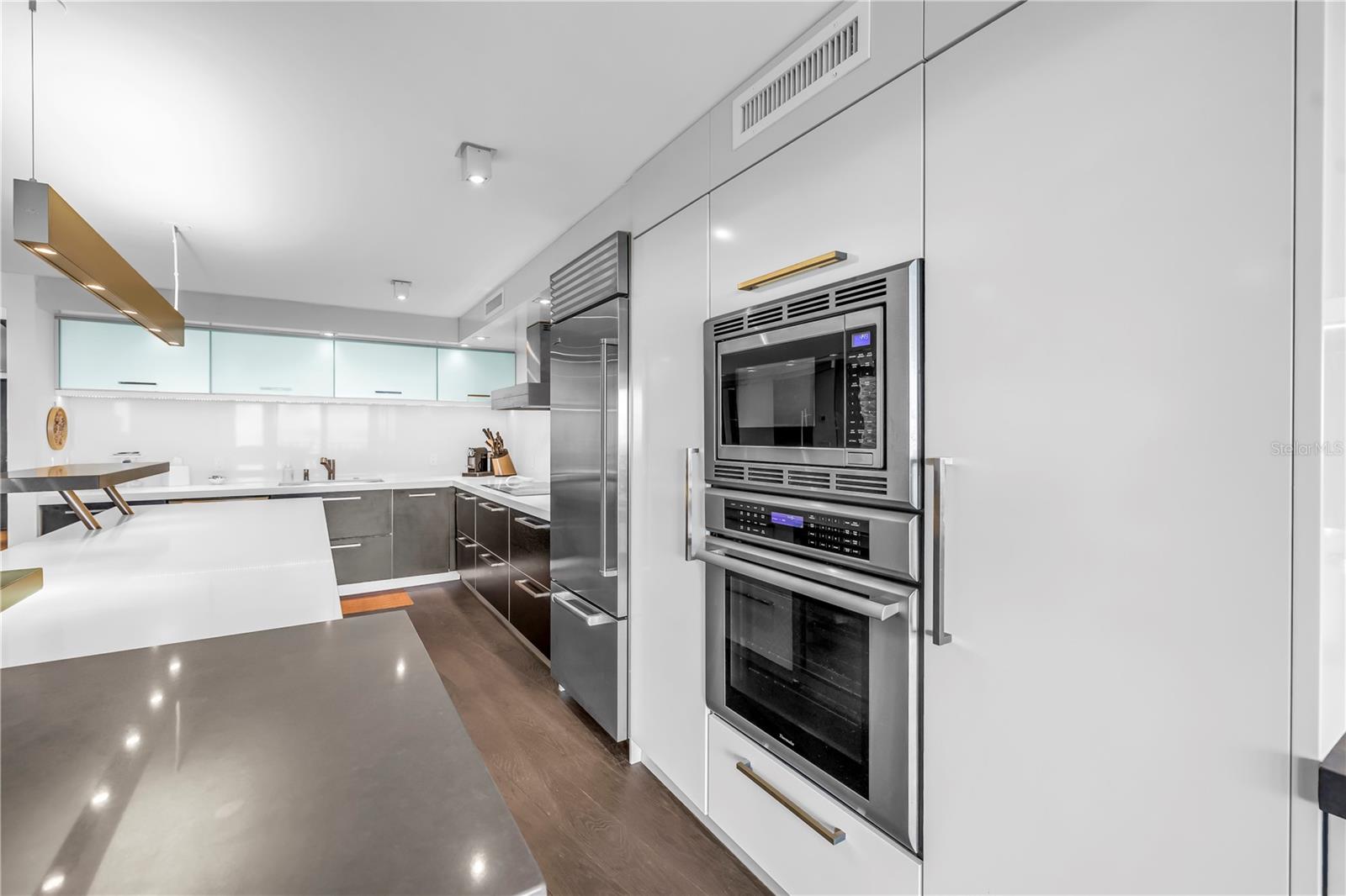 Image 15 of 57 For 4450 Gulf Boulevard 113