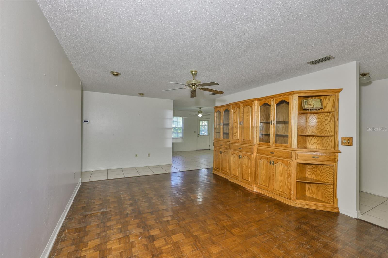 Image 13 of 54 For 306 Hollowtree Drive