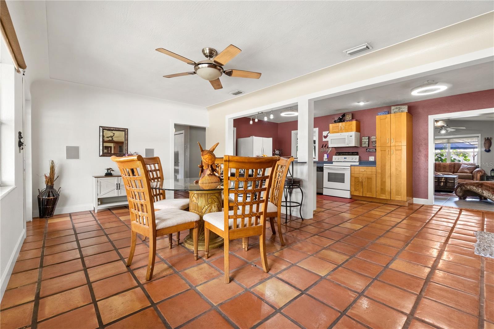 Image 11 of 35 For 9854 51st Avenue N