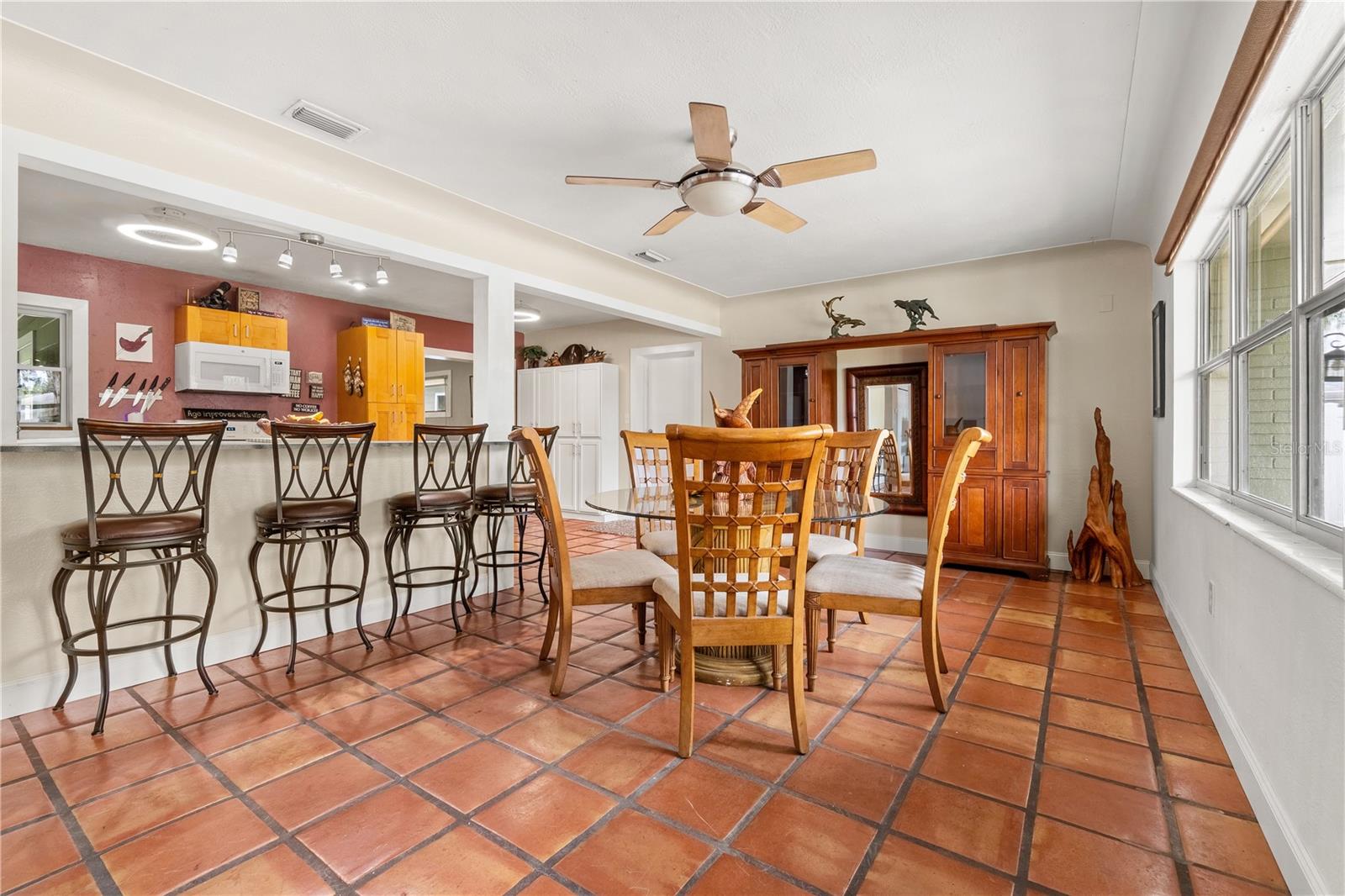 Image 12 of 35 For 9854 51st Avenue N