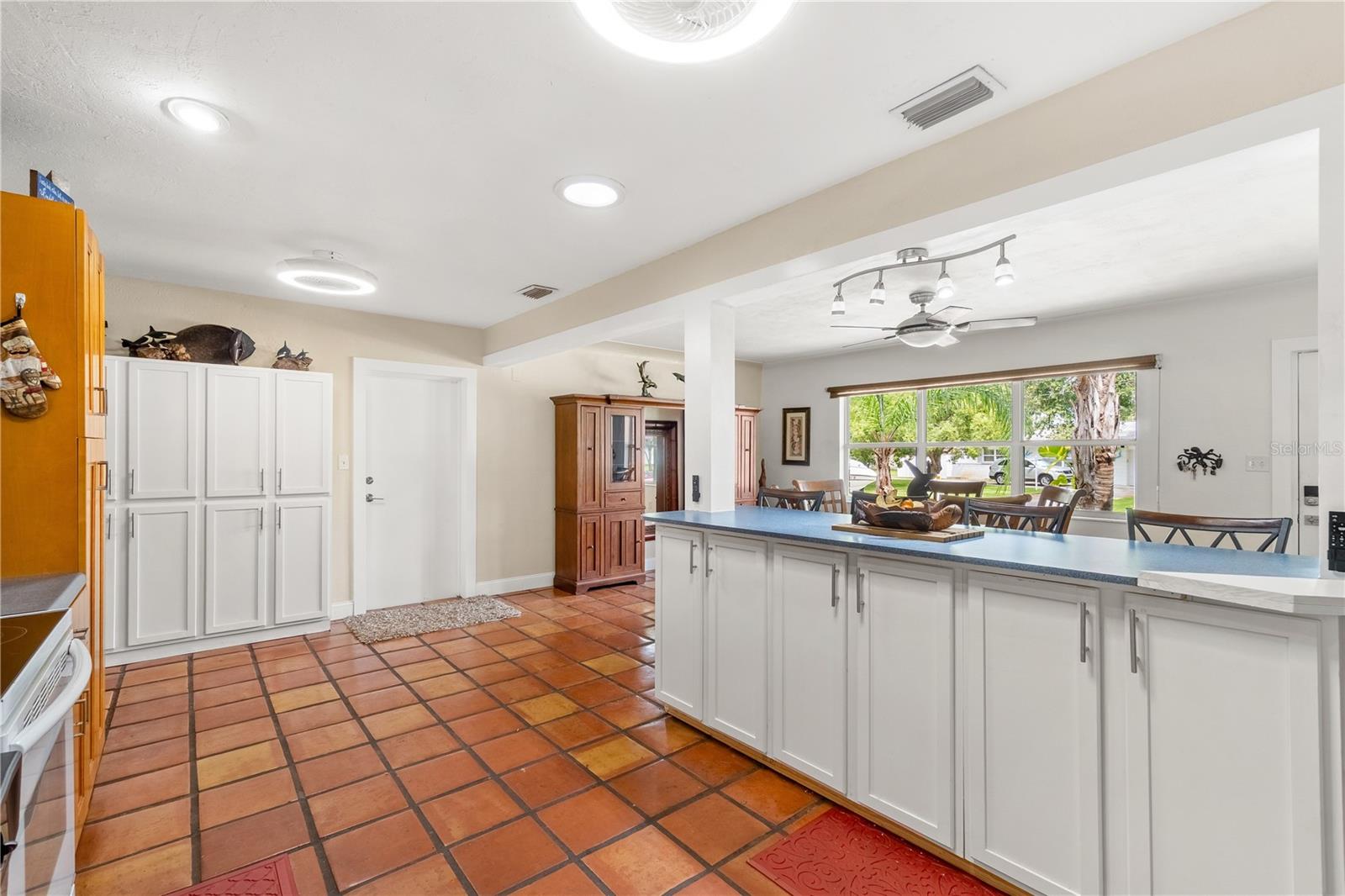 Image 14 of 35 For 9854 51st Avenue N