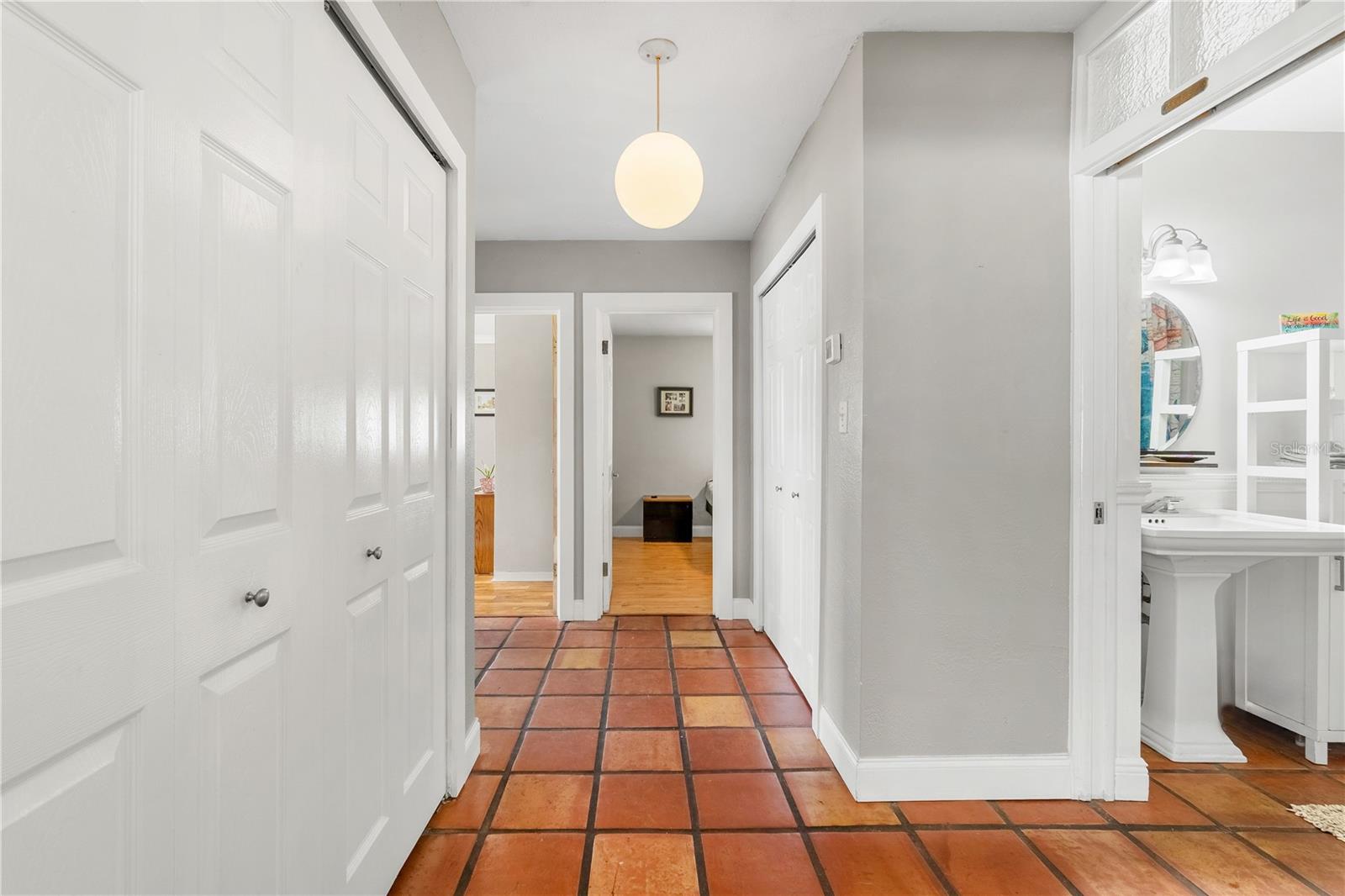 Image 16 of 35 For 9854 51st Avenue N