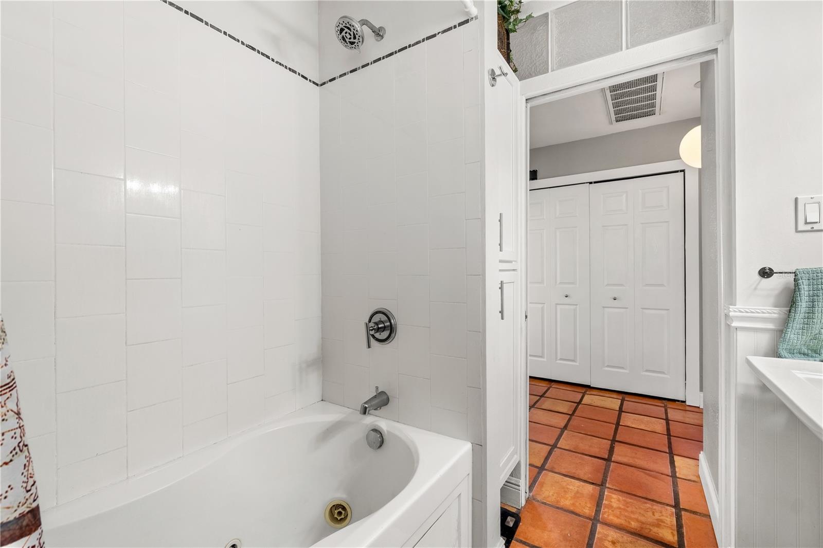 Image 18 of 35 For 9854 51st Avenue N