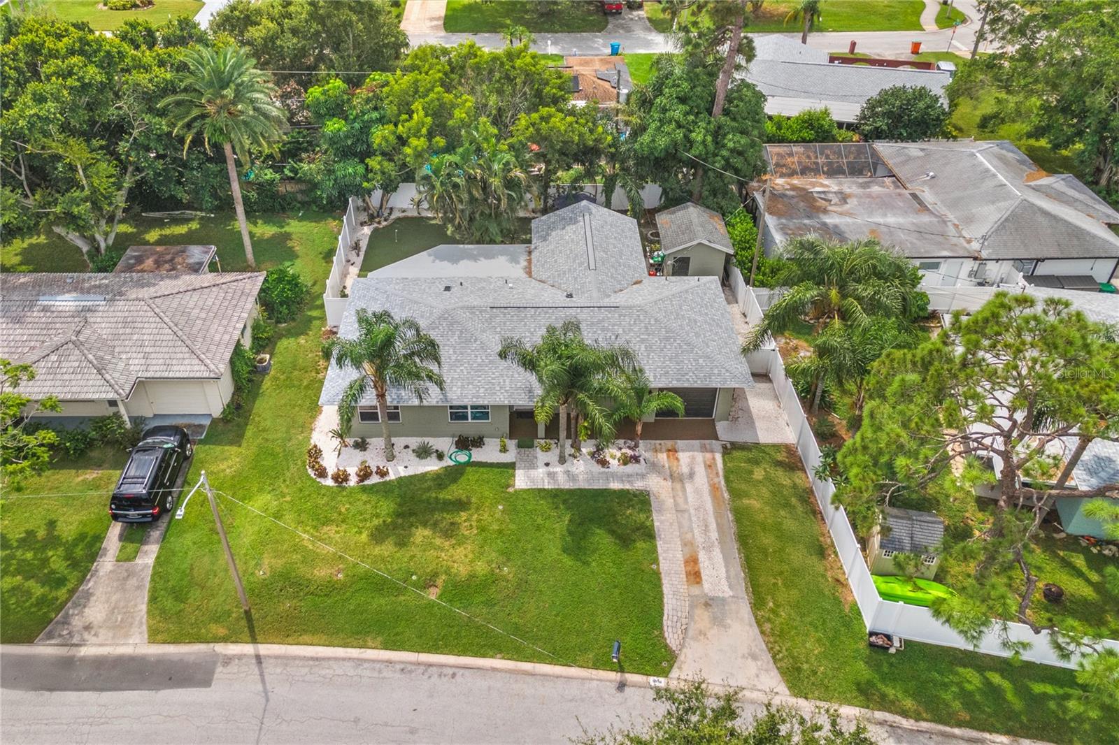 Image 3 of 35 For 9854 51st Avenue N