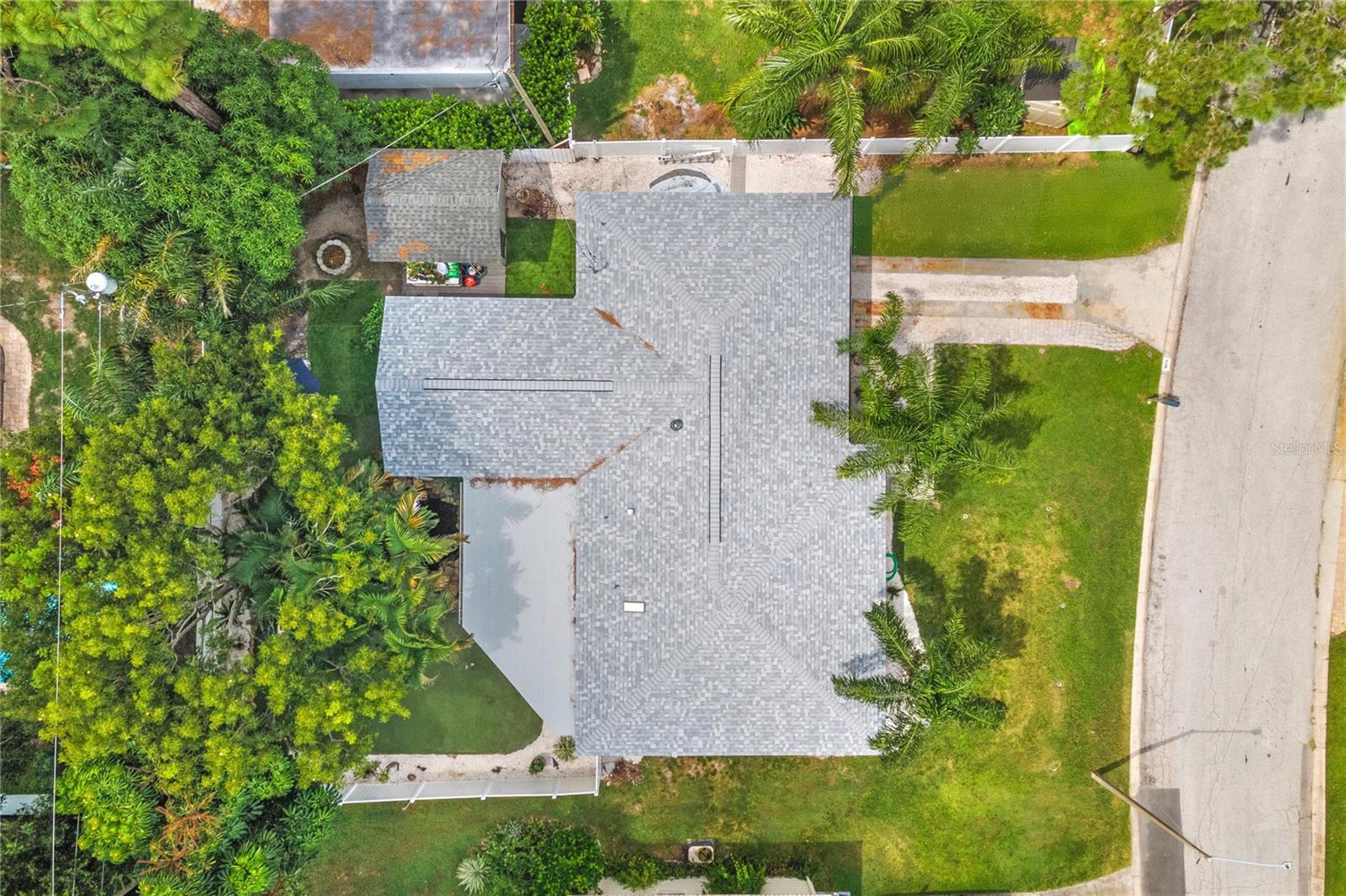Image 4 of 35 For 9854 51st Avenue N