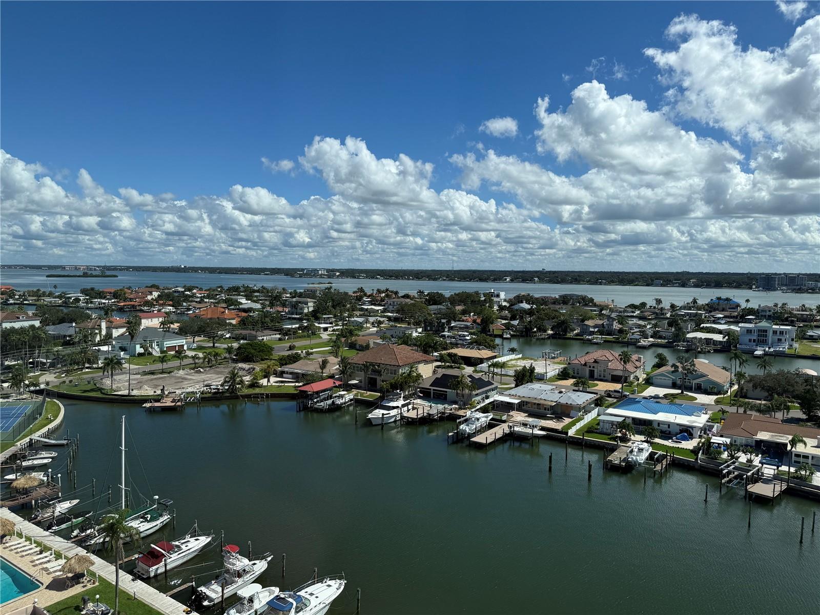 Image 41 of 41 For 31 Island Way 1107