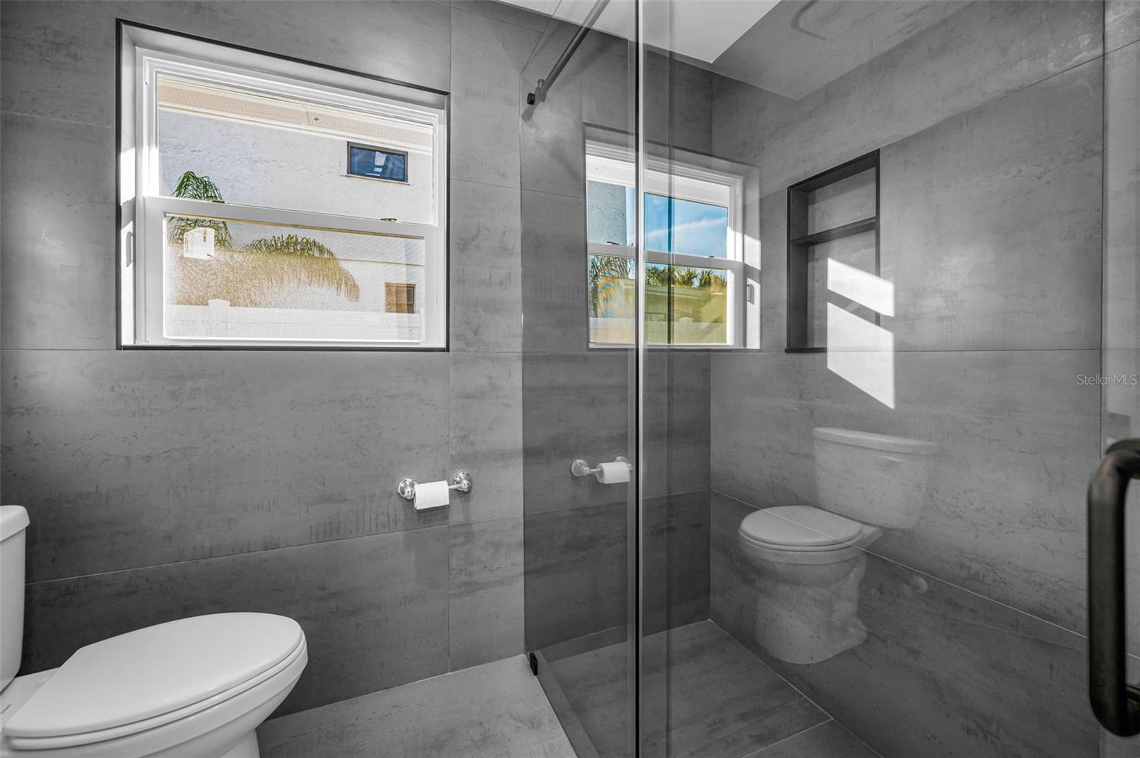 Image 17 of 38 For 1695 Clearwater Harbor Drive