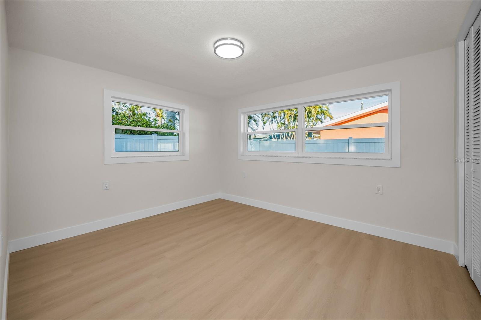 Image 22 of 38 For 1695 Clearwater Harbor Drive