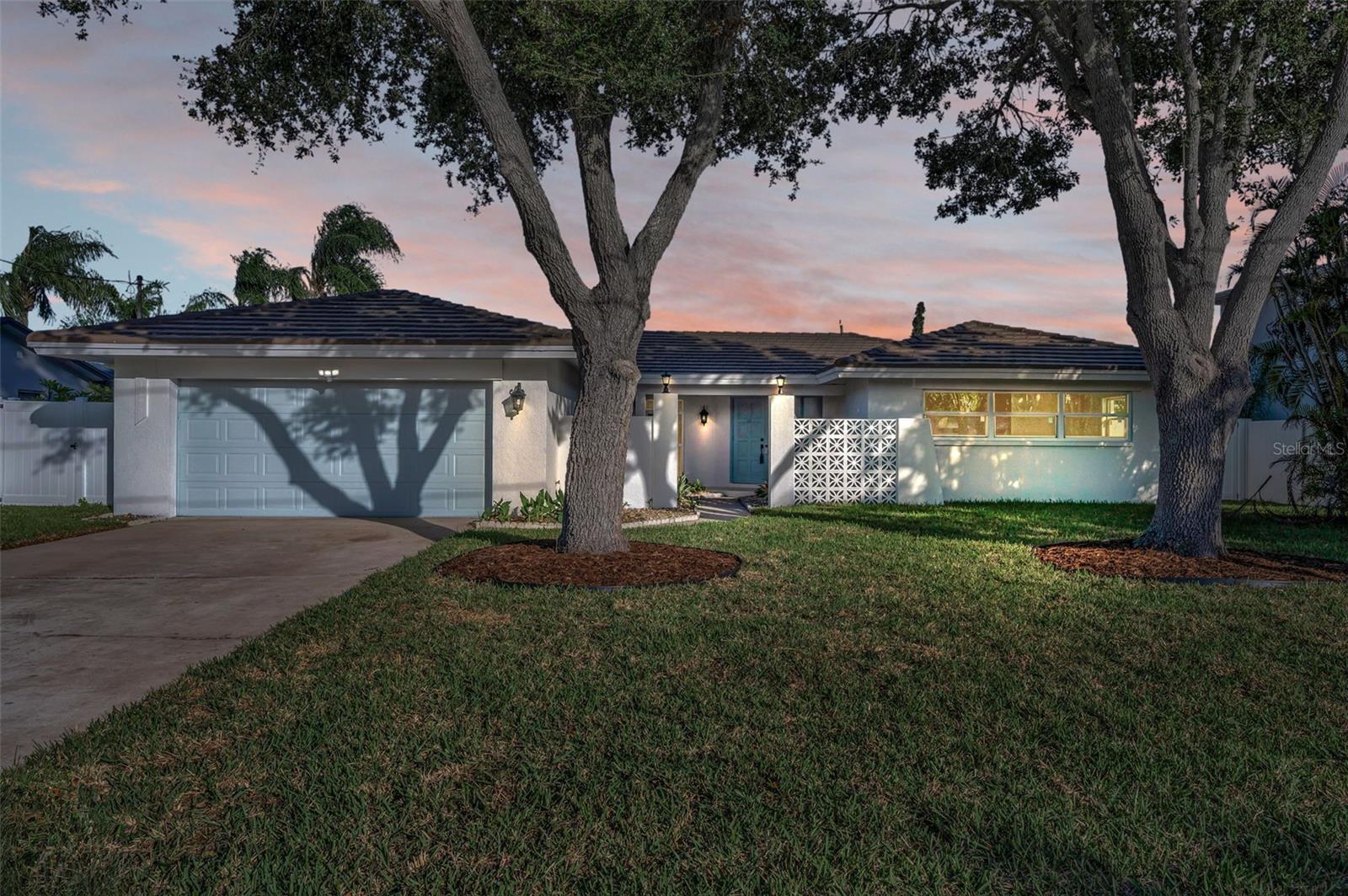 Image 30 of 38 For 1695 Clearwater Harbor Drive