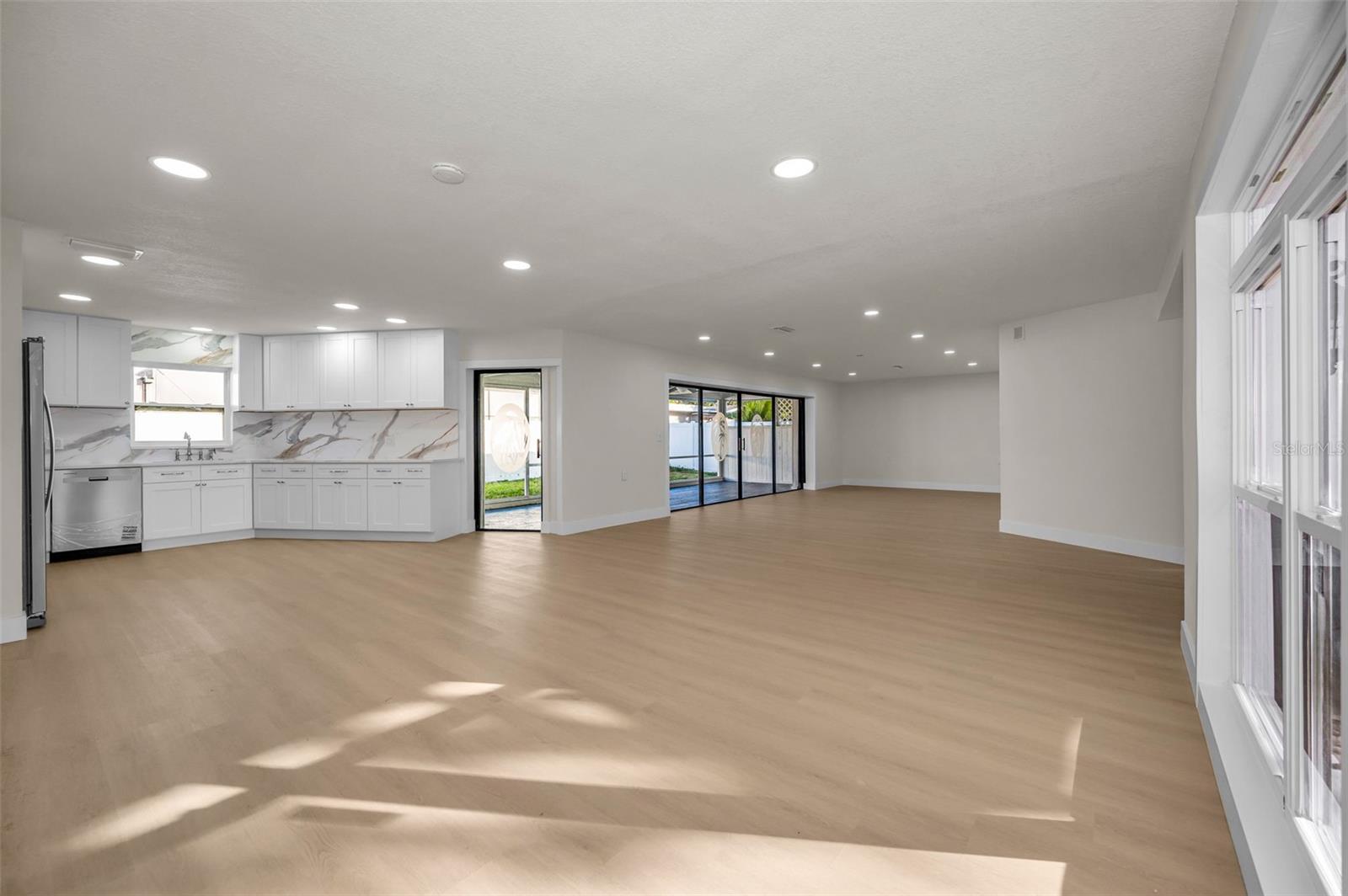 Image 8 of 38 For 1695 Clearwater Harbor Drive