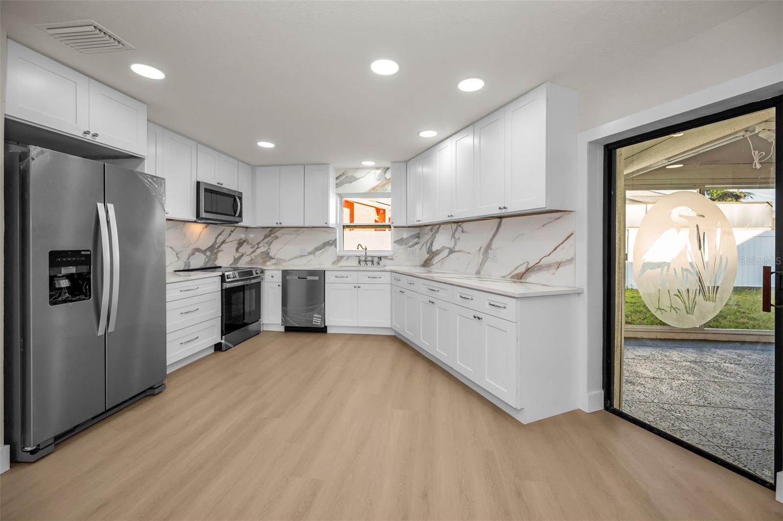 Image 9 of 38 For 1695 Clearwater Harbor Drive