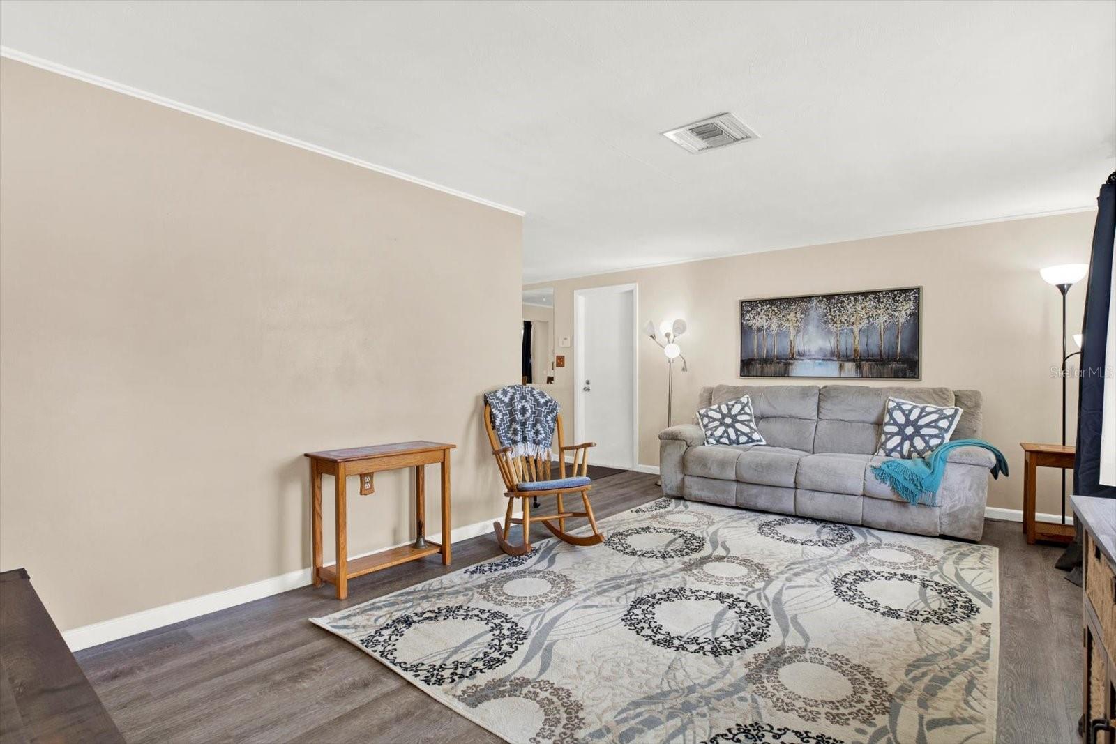 Image 2 of 21 For 1446 Normandy Boulevard