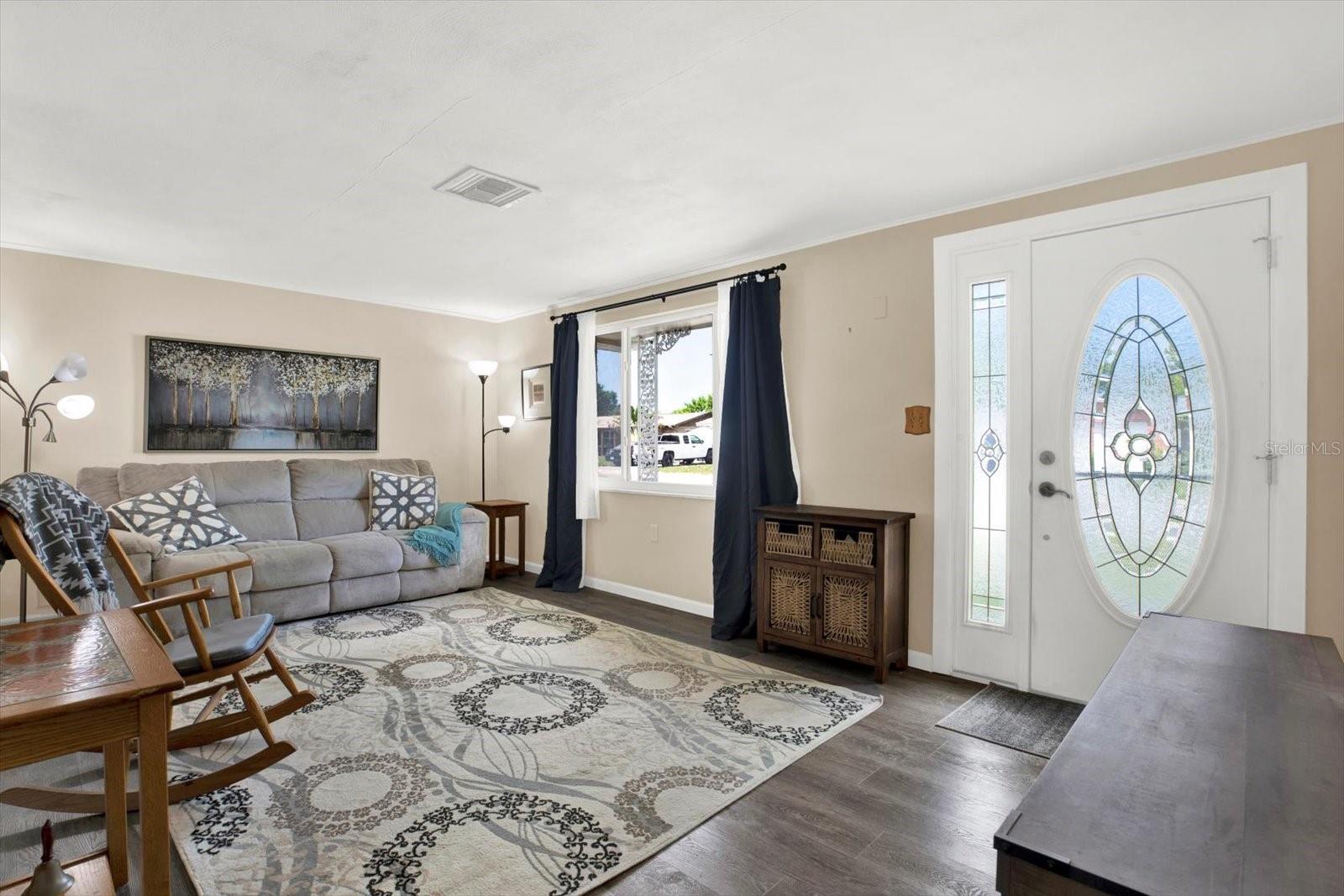 Image 3 of 21 For 1446 Normandy Boulevard