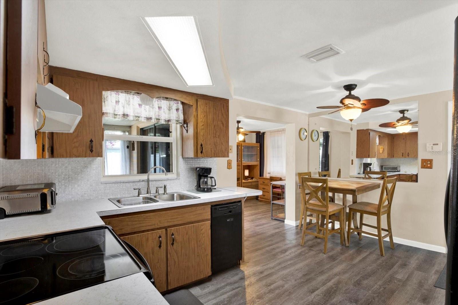 Image 8 of 21 For 1446 Normandy Boulevard