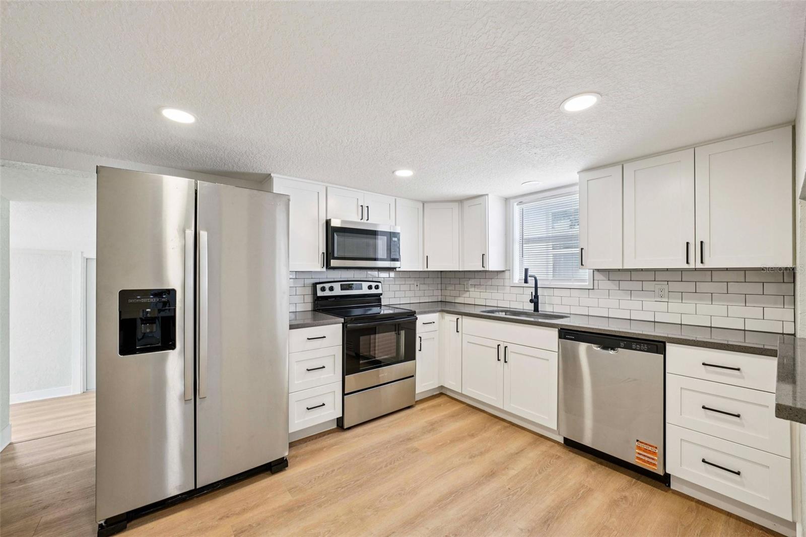 Image 11 of 38 For 5502 40th Street N