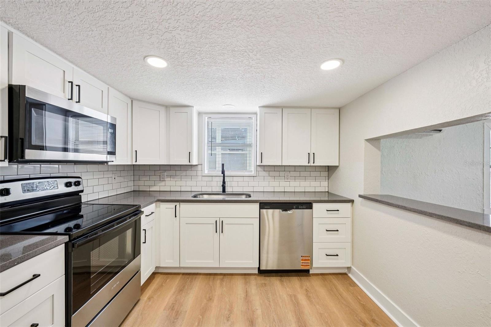 Image 13 of 38 For 5502 40th Street N