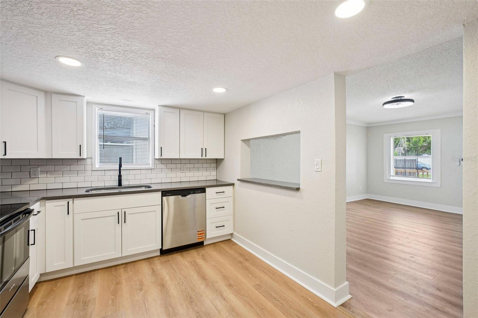 Image 14 of 38 For 5502 40th Street N