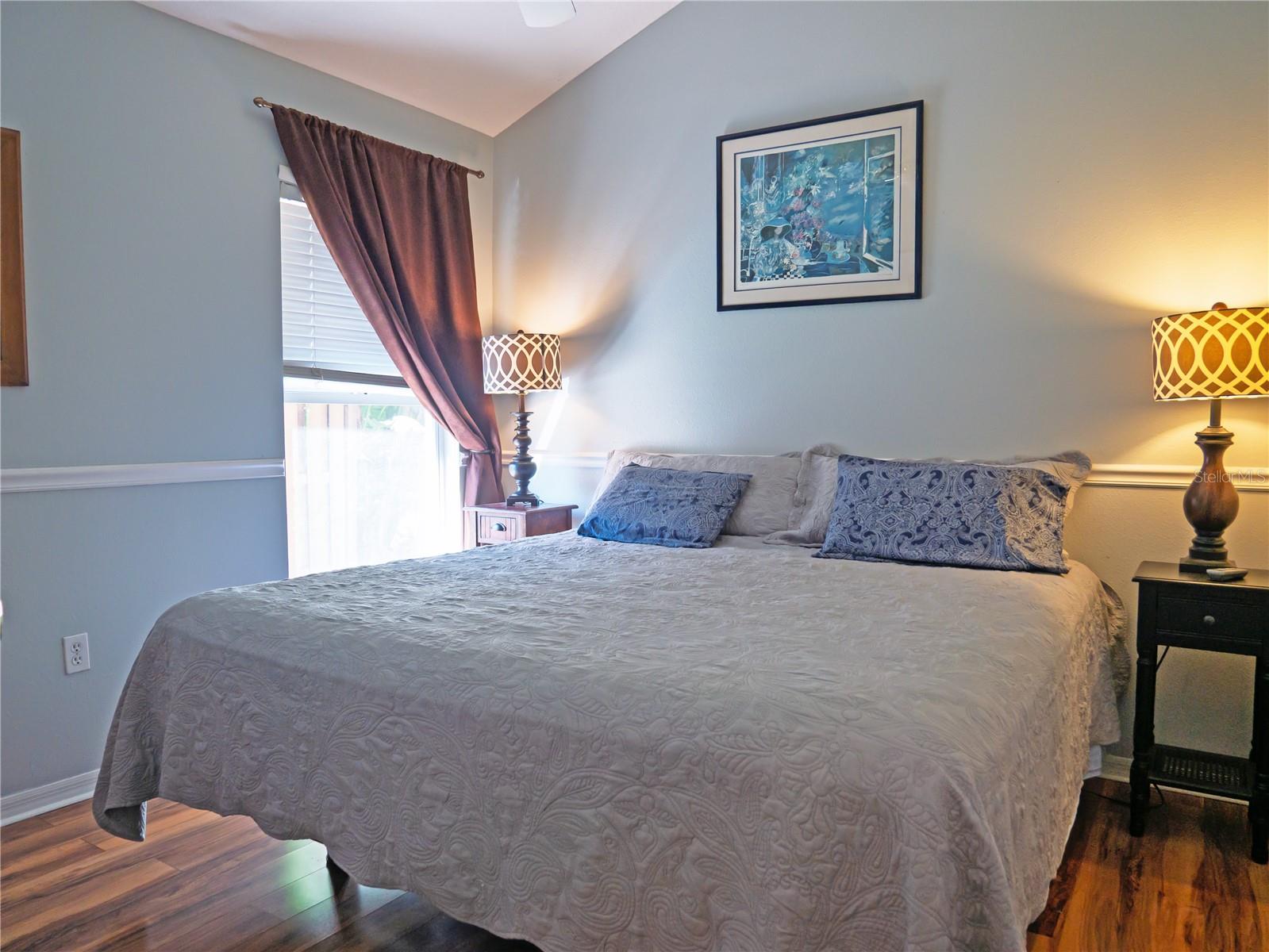 Image 19 of 37 For 16517 Lake Heather Drive