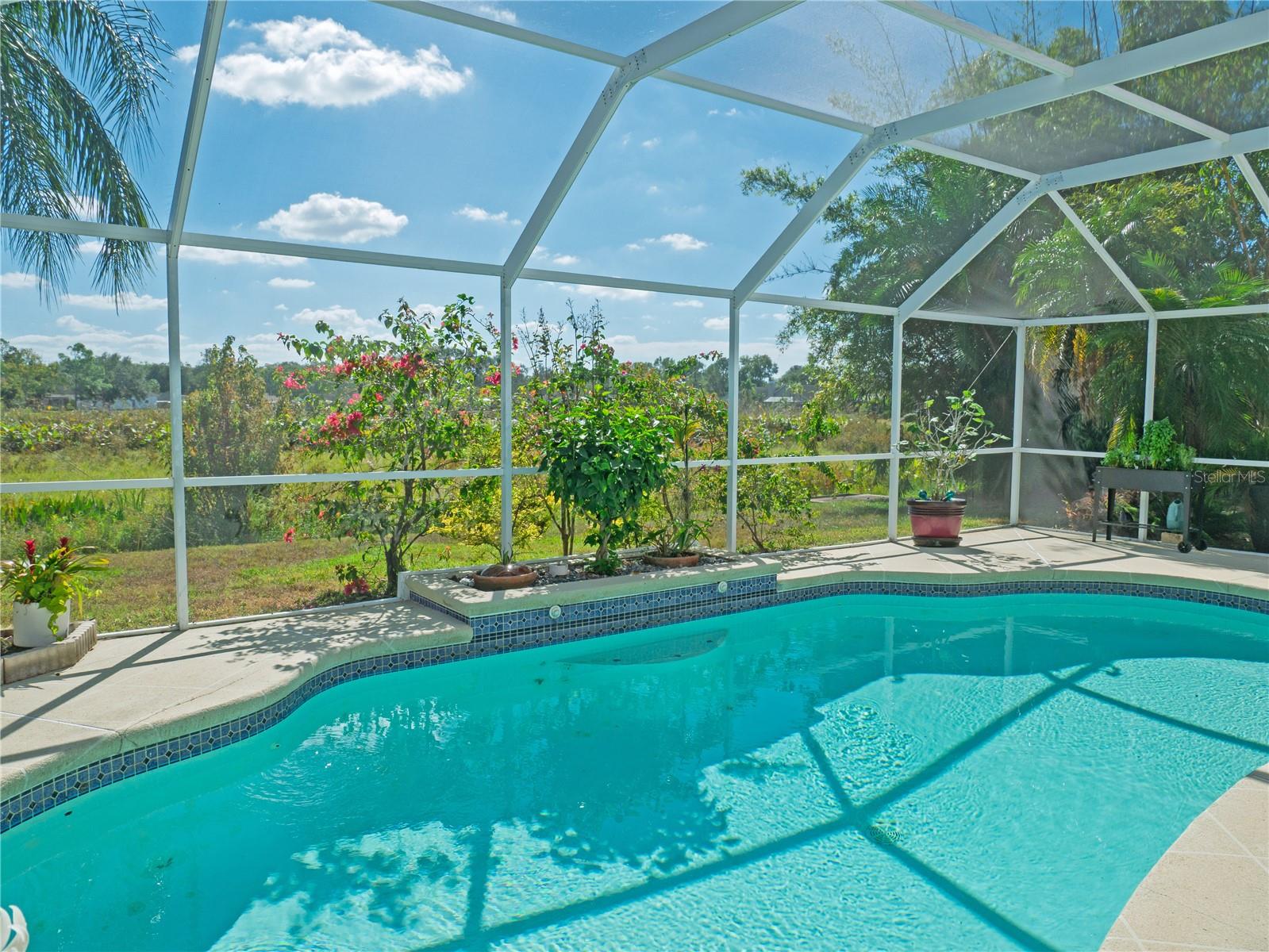 Image 23 of 37 For 16517 Lake Heather Drive