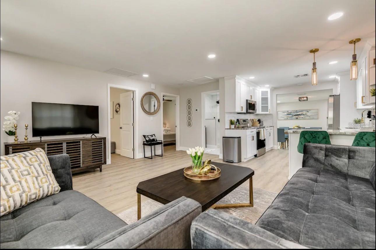Image 7 of 44 For 6231 1st Avenue N
