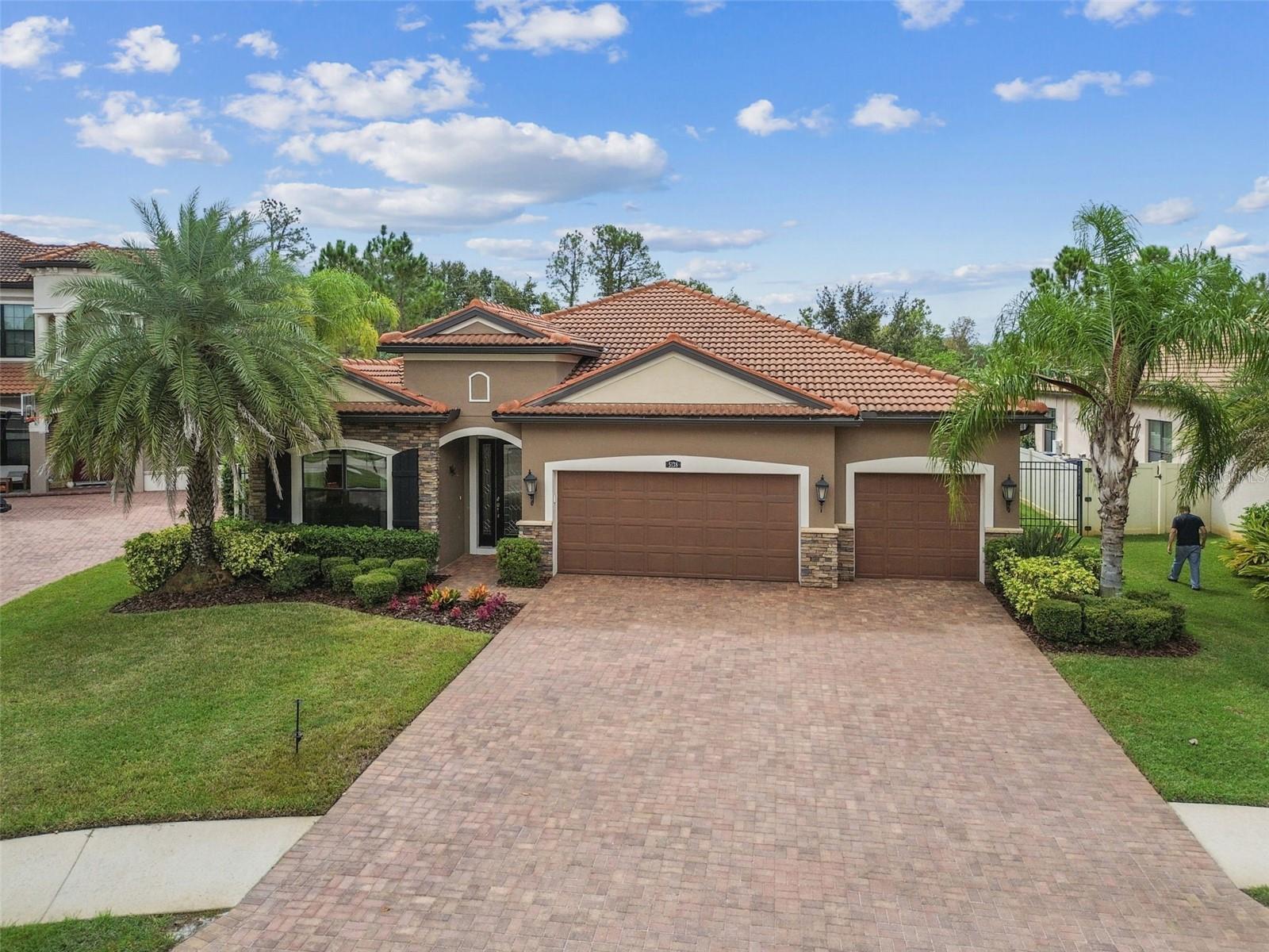 Image 11 of 76 For 5138 Lakecastle Drive