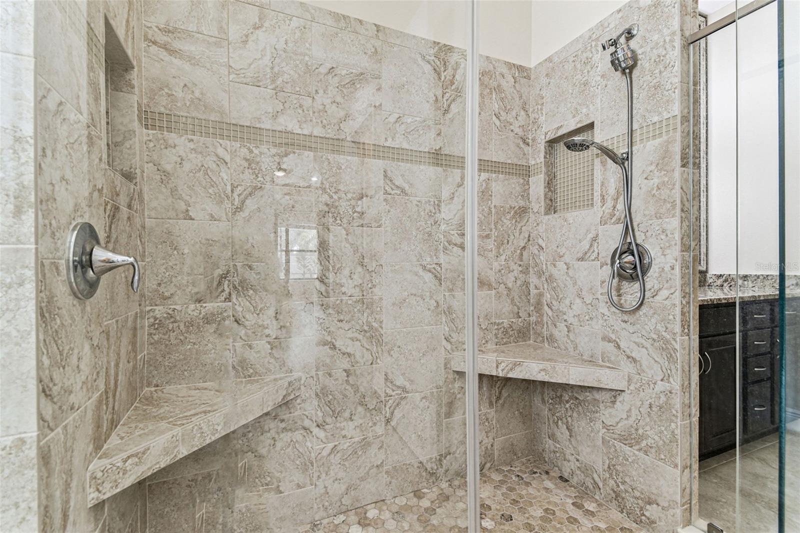 Image 37 of 76 For 5138 Lakecastle Drive