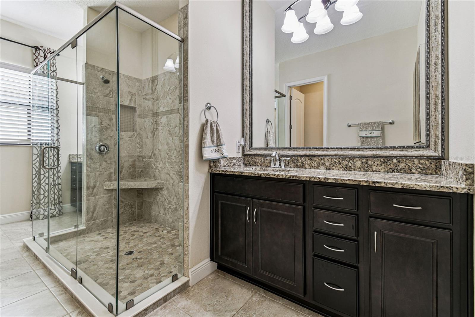 Image 39 of 76 For 5138 Lakecastle Drive