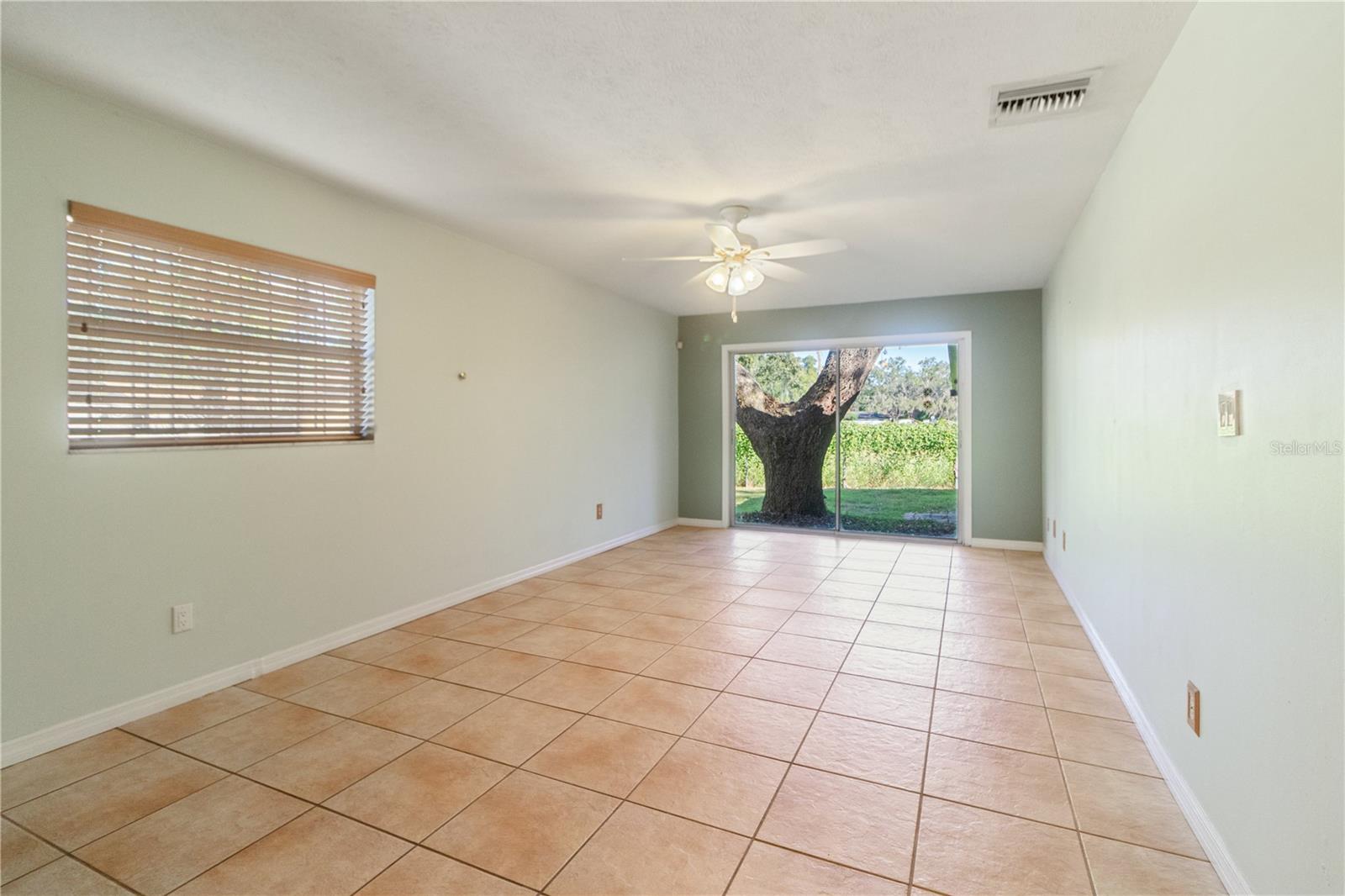 Image 18 of 34 For 7132 Wrenwood Circle
